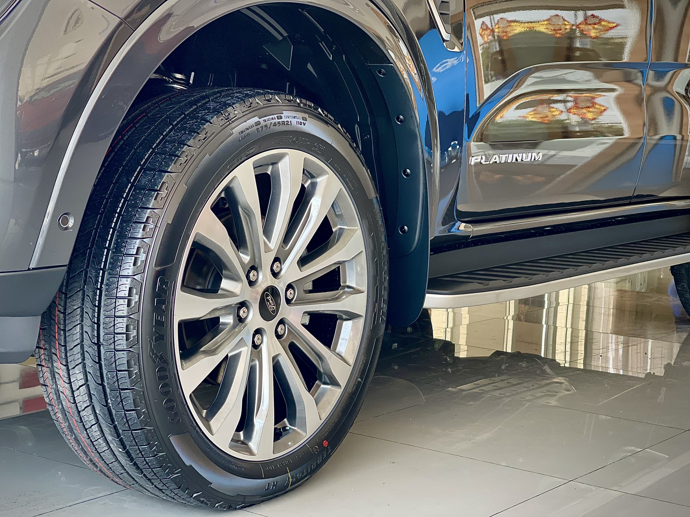ส่งมอบ ส่งมอบรถ Ford Everest Platinum 3.0L V.6 ภาพที่ 3 จาก Fordgoodpro