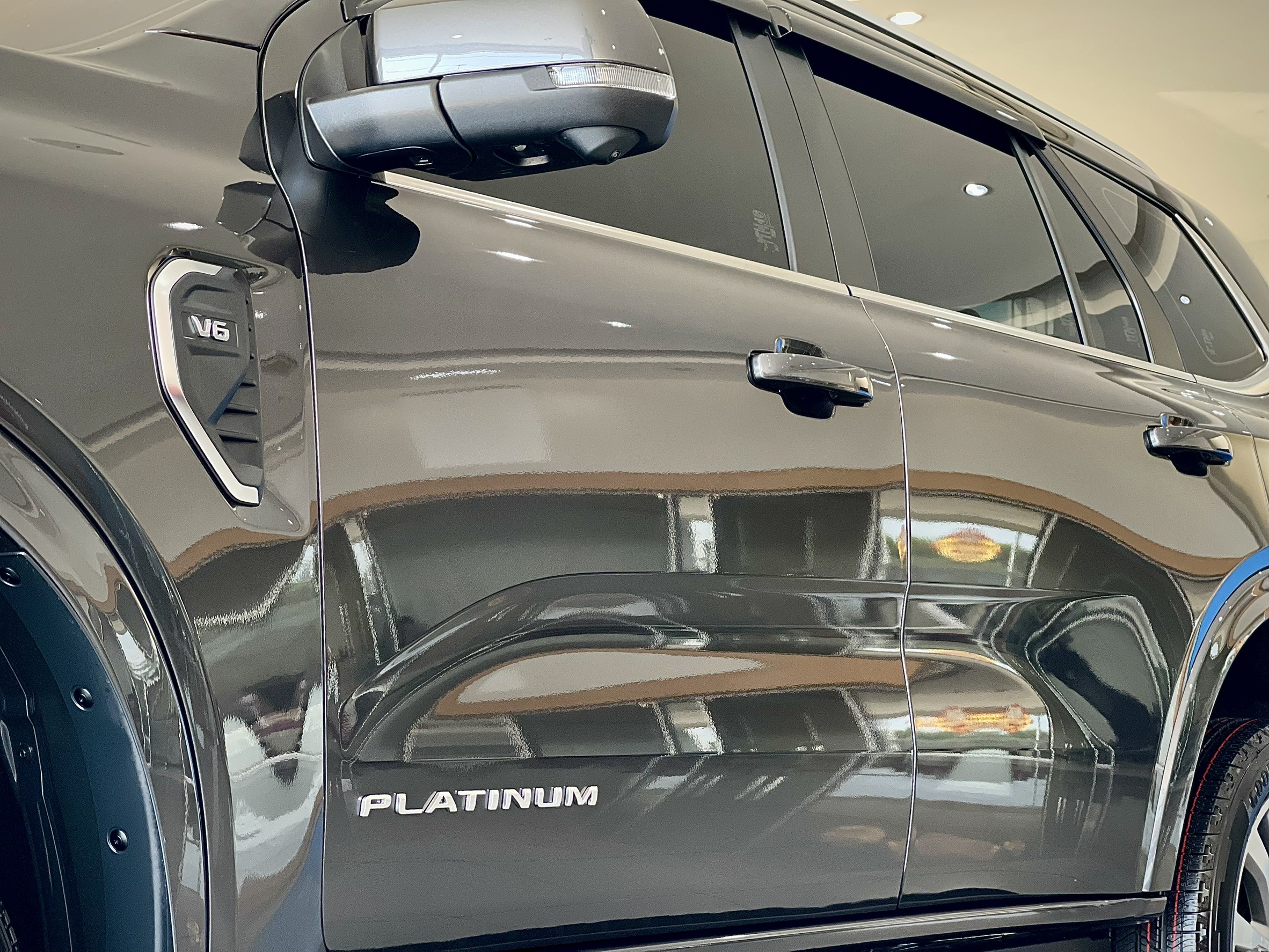ส่งมอบ ส่งมอบรถ Ford Everest Platinum 3.0L V.6 ภาพที่ 2 จาก Fordgoodpro